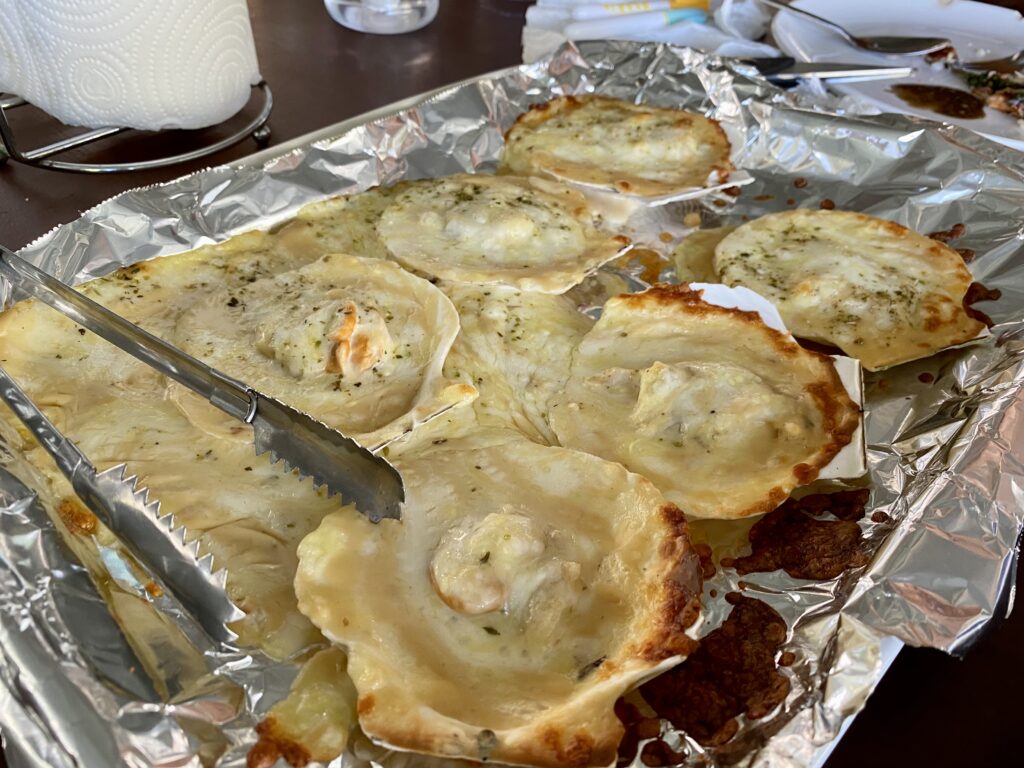 หอยเชลล์อบชี by chef Nattanuch